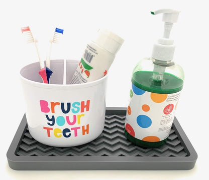 Happitasa Silicone Kitchen Sink Organizer Tray, Sponge Holder and Countertop Protector | Bathroom and Kitchen Soap Dish and Dispenser Tray (Grey, 10" X 5.25", 10.3 Ounces, Zigzag)